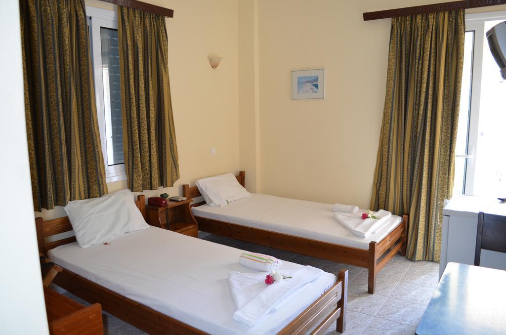 Hotel Loula Rooms And Apartments Kamena Vourla Exteriör bild